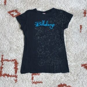 Billabong- Women’s Graphic Tee- Sz Lrg